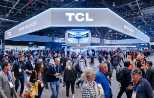 TCL实业CES 2025：屏显科技引领，全品类智能终端展现顶尖科技力